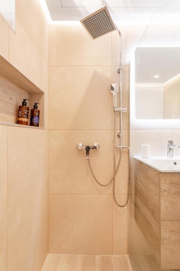 Del Mar Luxury Apartment 30M From The Beach Porto Rafti Luaran gambar