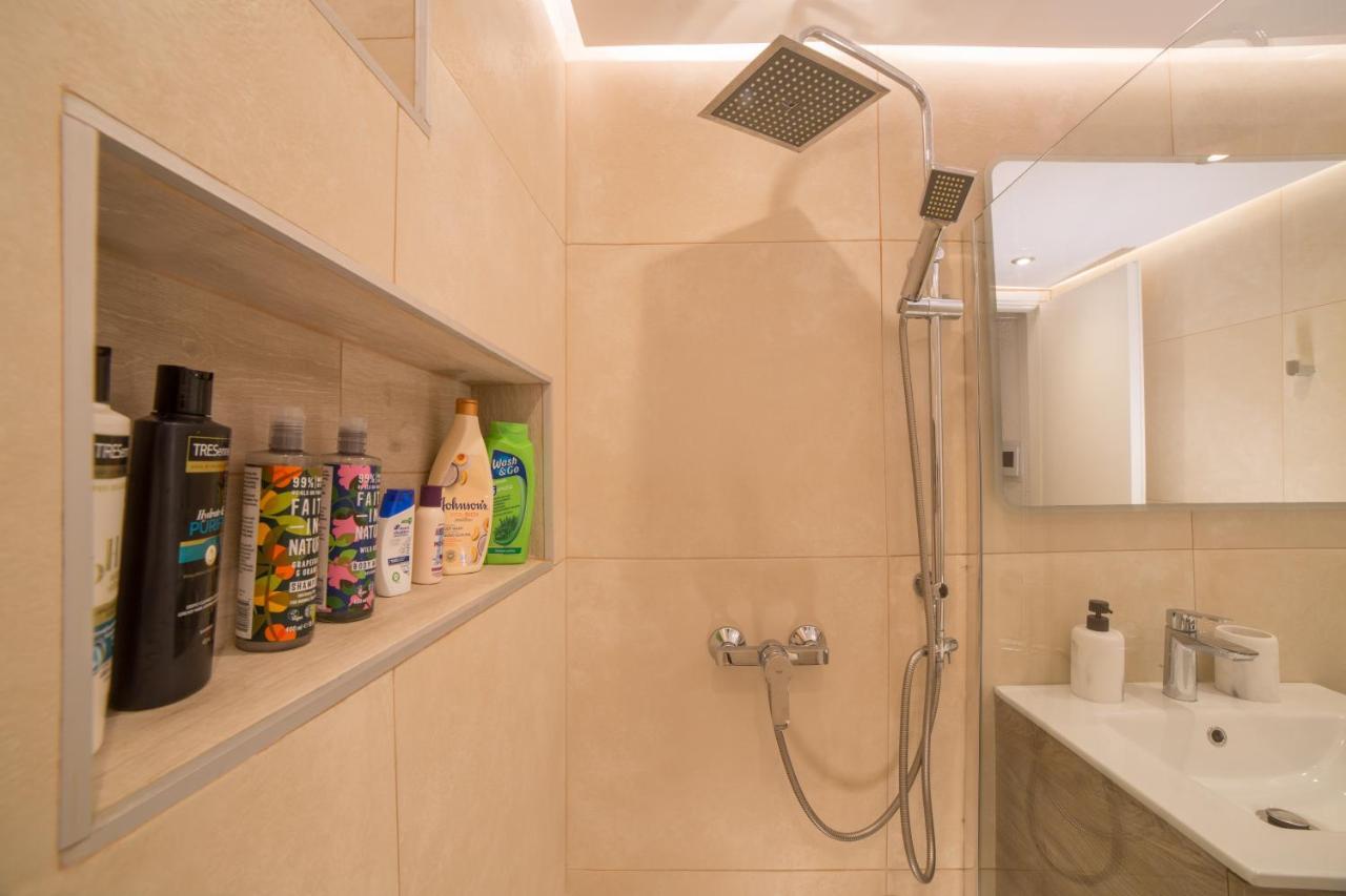 Del Mar Luxury Apartment 30M From The Beach Porto Rafti Luaran gambar